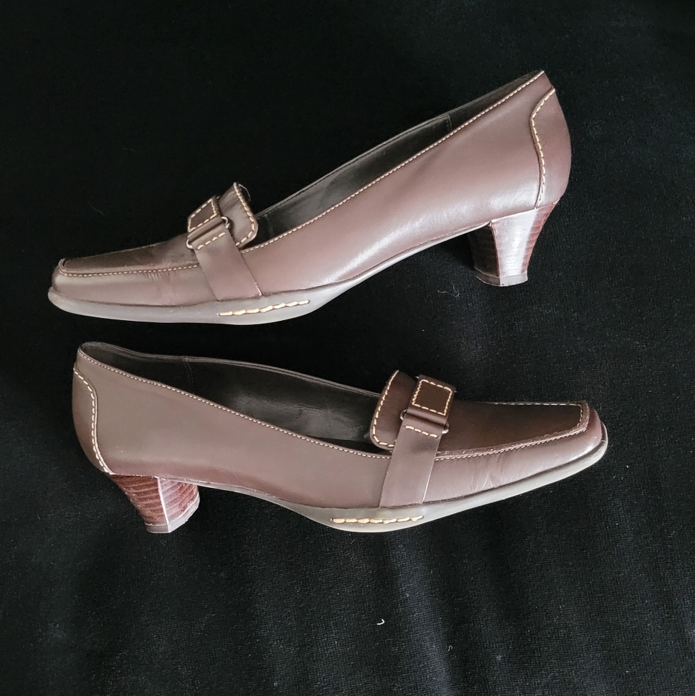 Aerosoles Womens Leather Chocolate Brown Low Heel Size 9